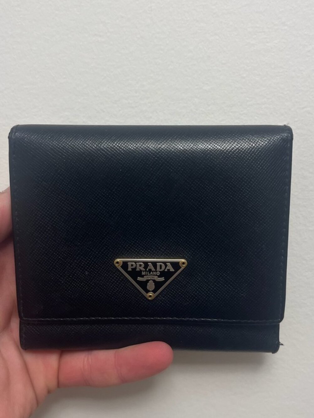 #R57 Like New Prada Wallet — Small Saffiano Leather